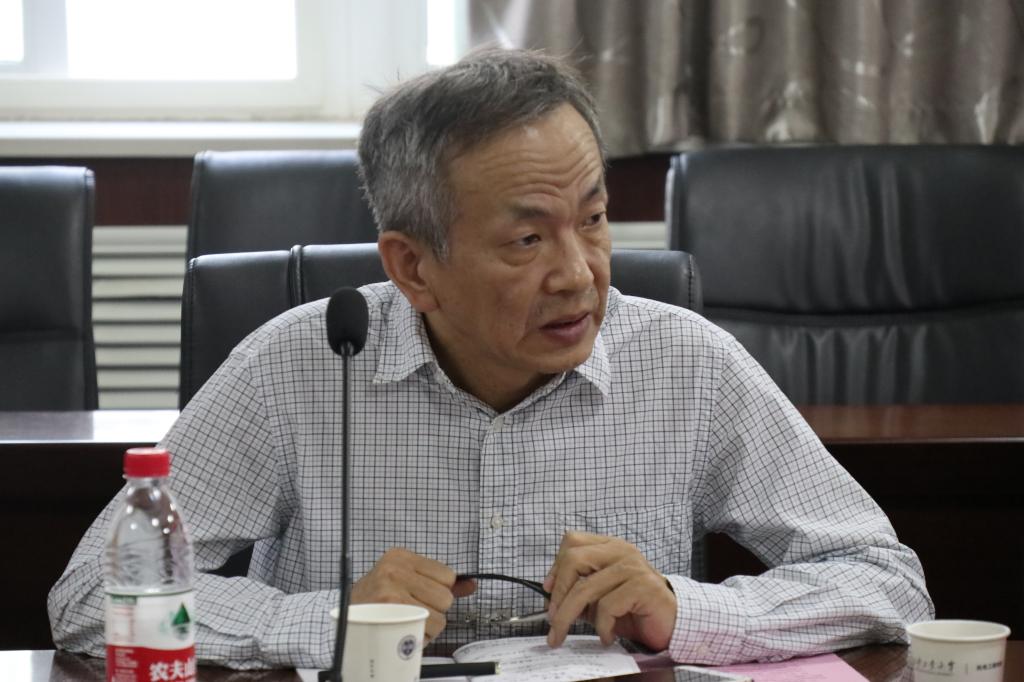 校党委委员、副校长刘卜参加8590am海洋之神党委理论学习中心组(扩大)会议